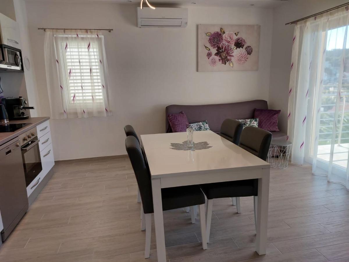 Holiday Home Kate Вис Экстерьер фото