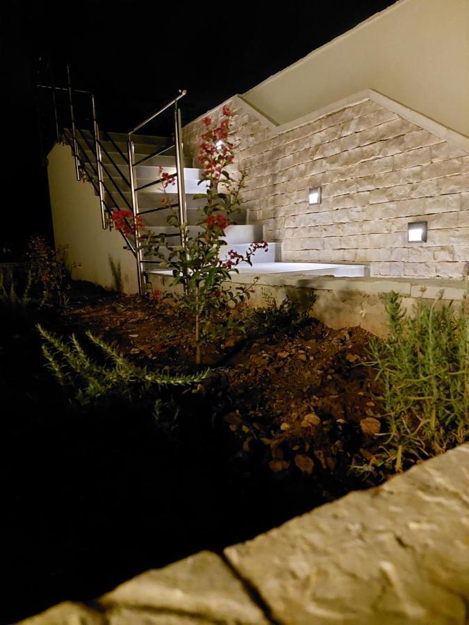 Holiday Home Kate Вис Экстерьер фото