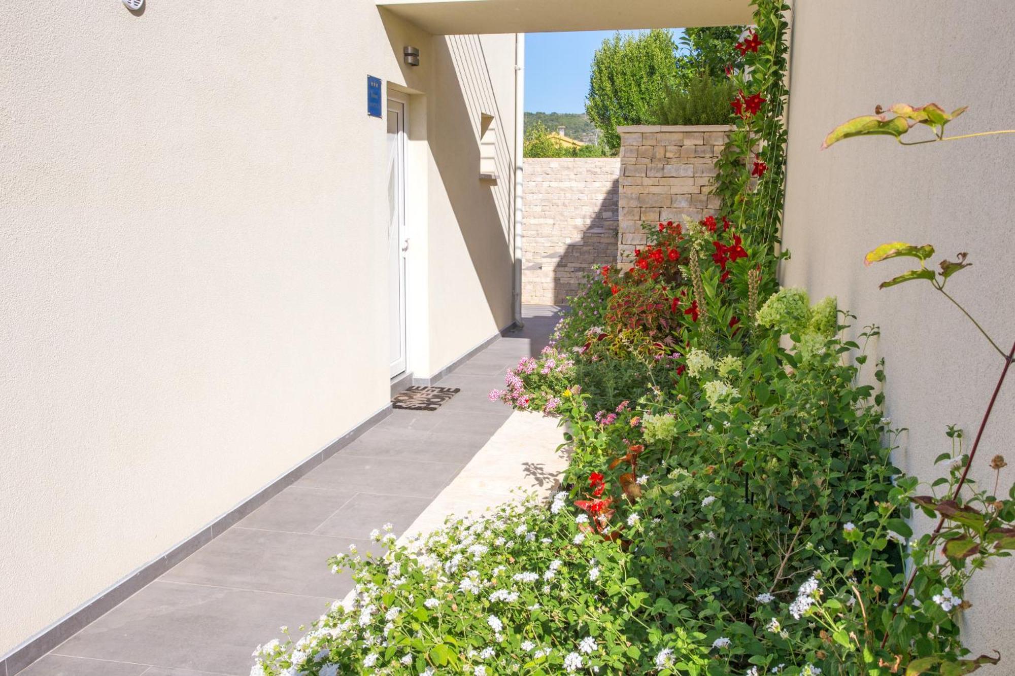 Holiday Home Kate Вис Экстерьер фото